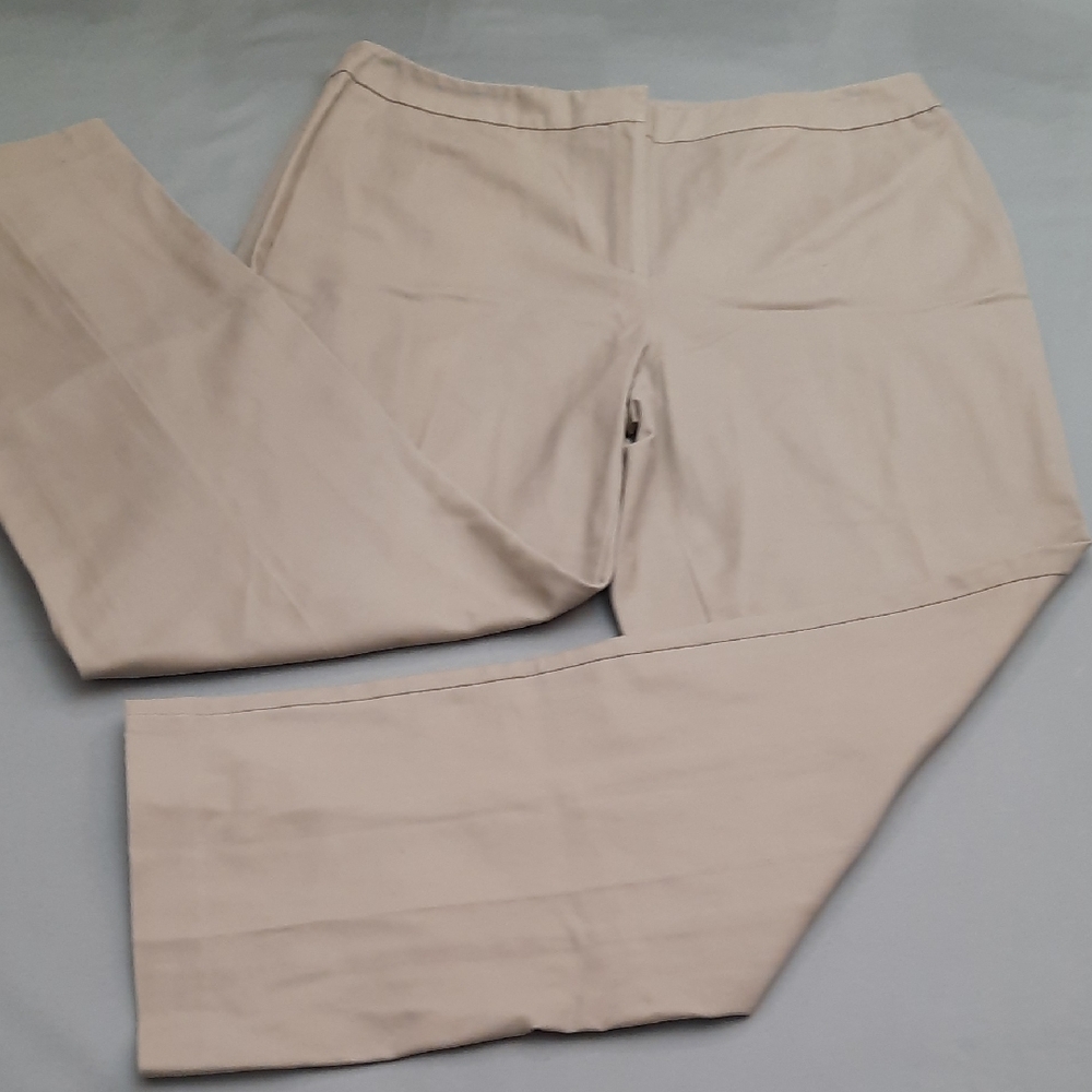 Peck & Peck's Elegant Cream Straight Leg Women's Pants - Size 16